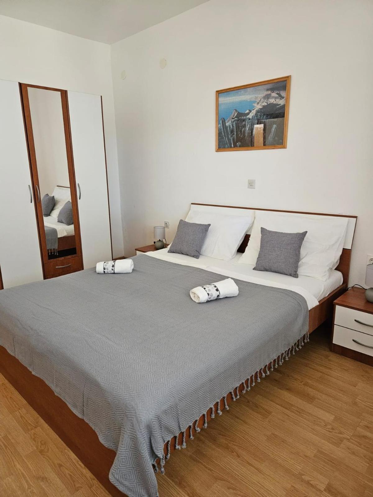 Pljesa Apartments Supetarska Draga Buitenkant foto