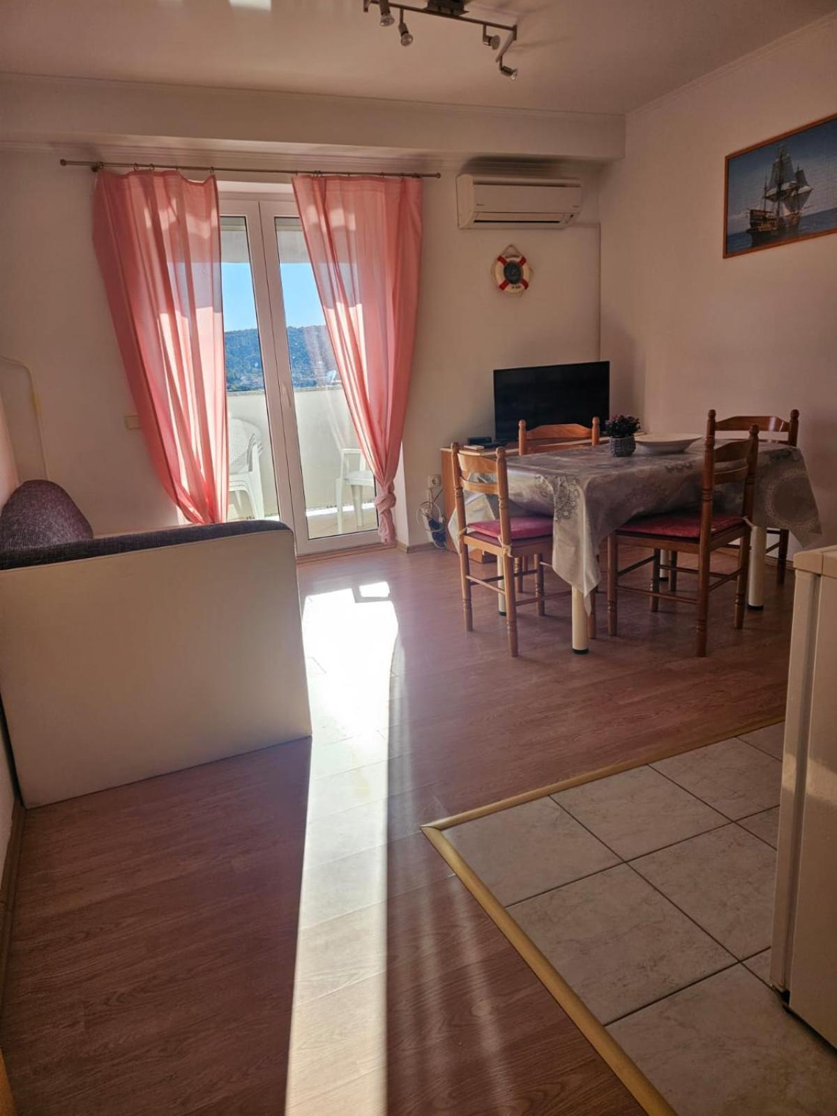 Pljesa Apartments Supetarska Draga Buitenkant foto